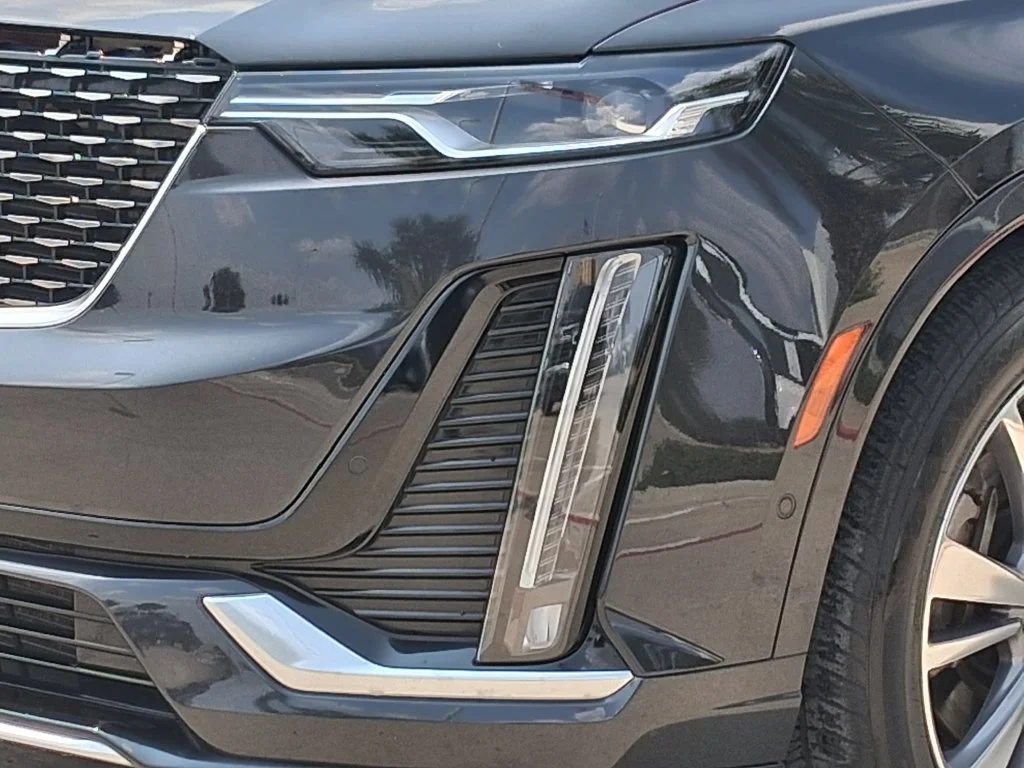 Used 2020 MANHATTAN NOIR METALLIC Cadillac FWD Premium Luxury image 7