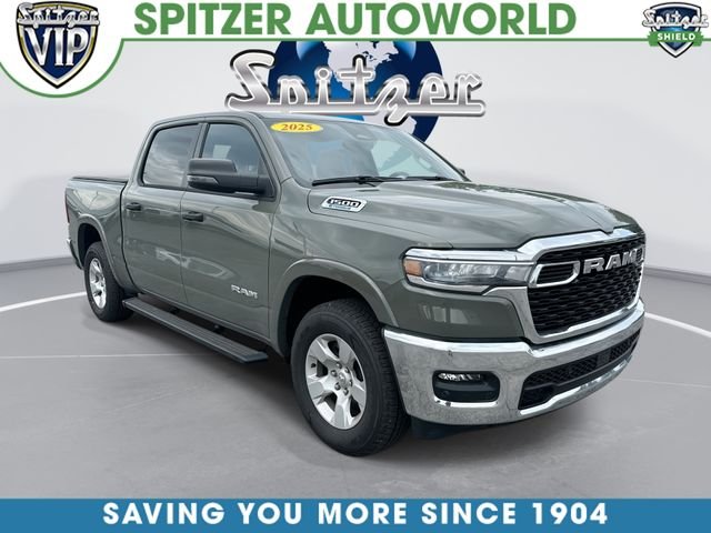 2025 RAM 1500 Big Horn/Lone Star 4x4 Crew Cab 5'7's photo