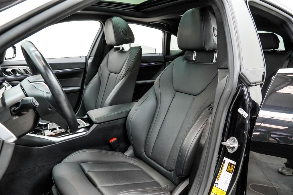 Used 2023 Black BMW eDrive40 image 15