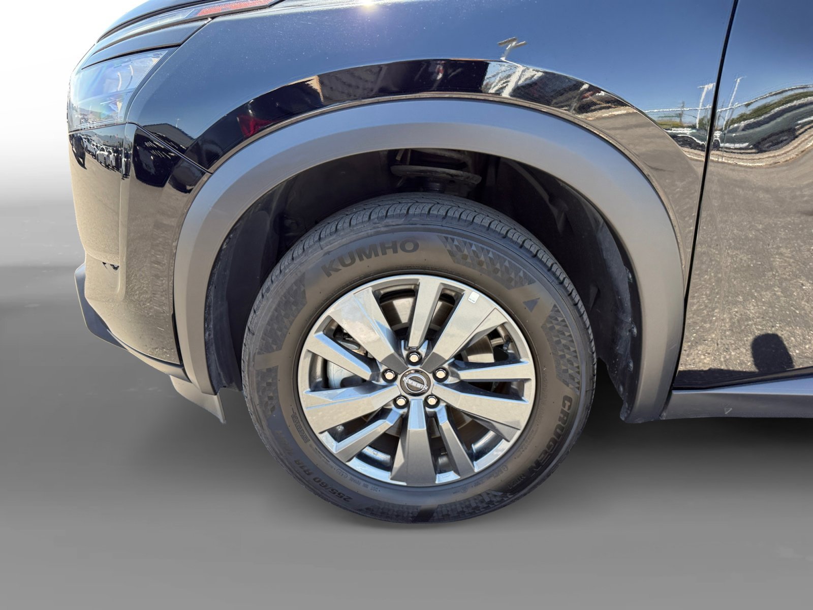 Used 2025 Super Black Nissan SV image 9