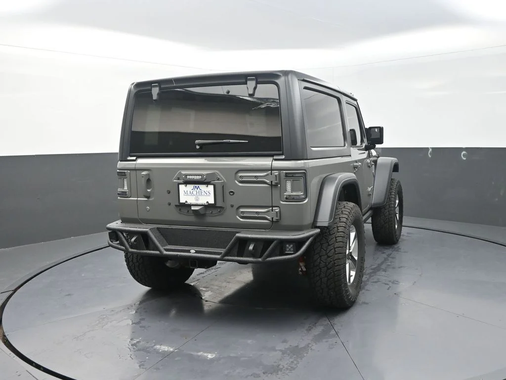 Used 2020 Gray Jeep Sport image 10