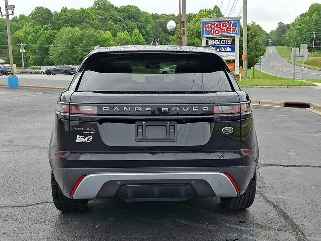Used 2018  Land Rover SE R-Dynamic image 5