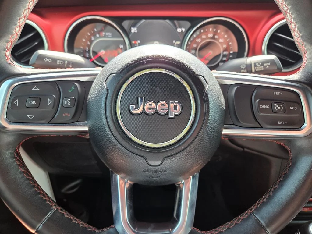 Used 2018 White Jeep Unlimited Rubicon image 34