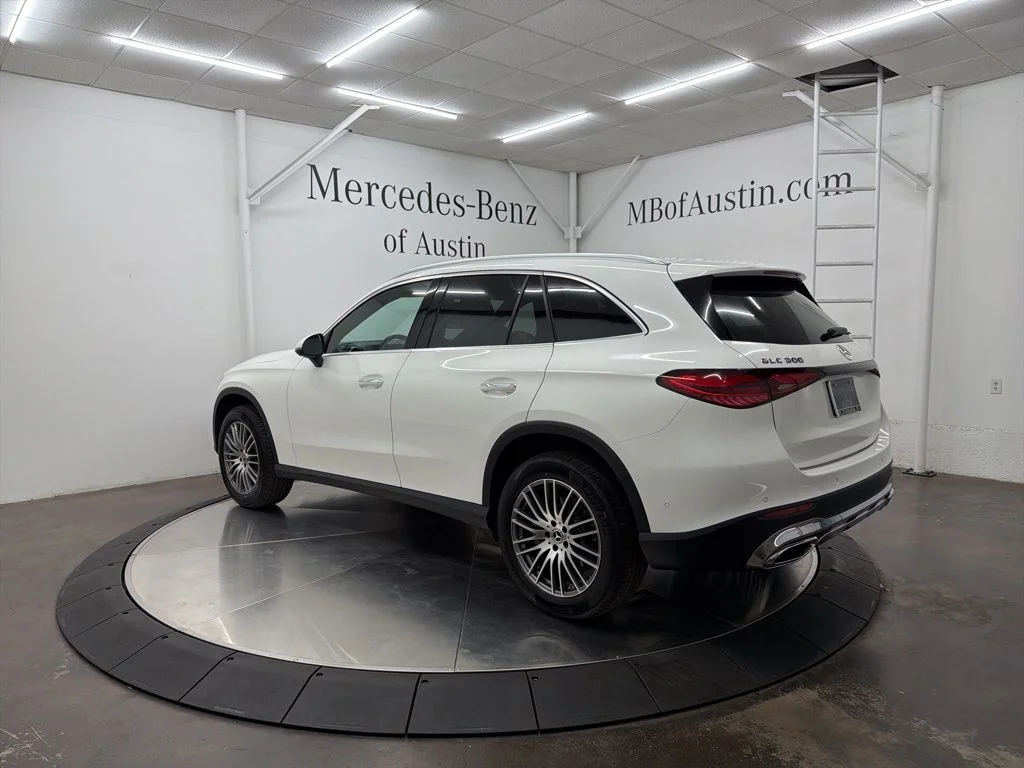 Used 2026 White Mercedes-Benz GLC 300 image 5