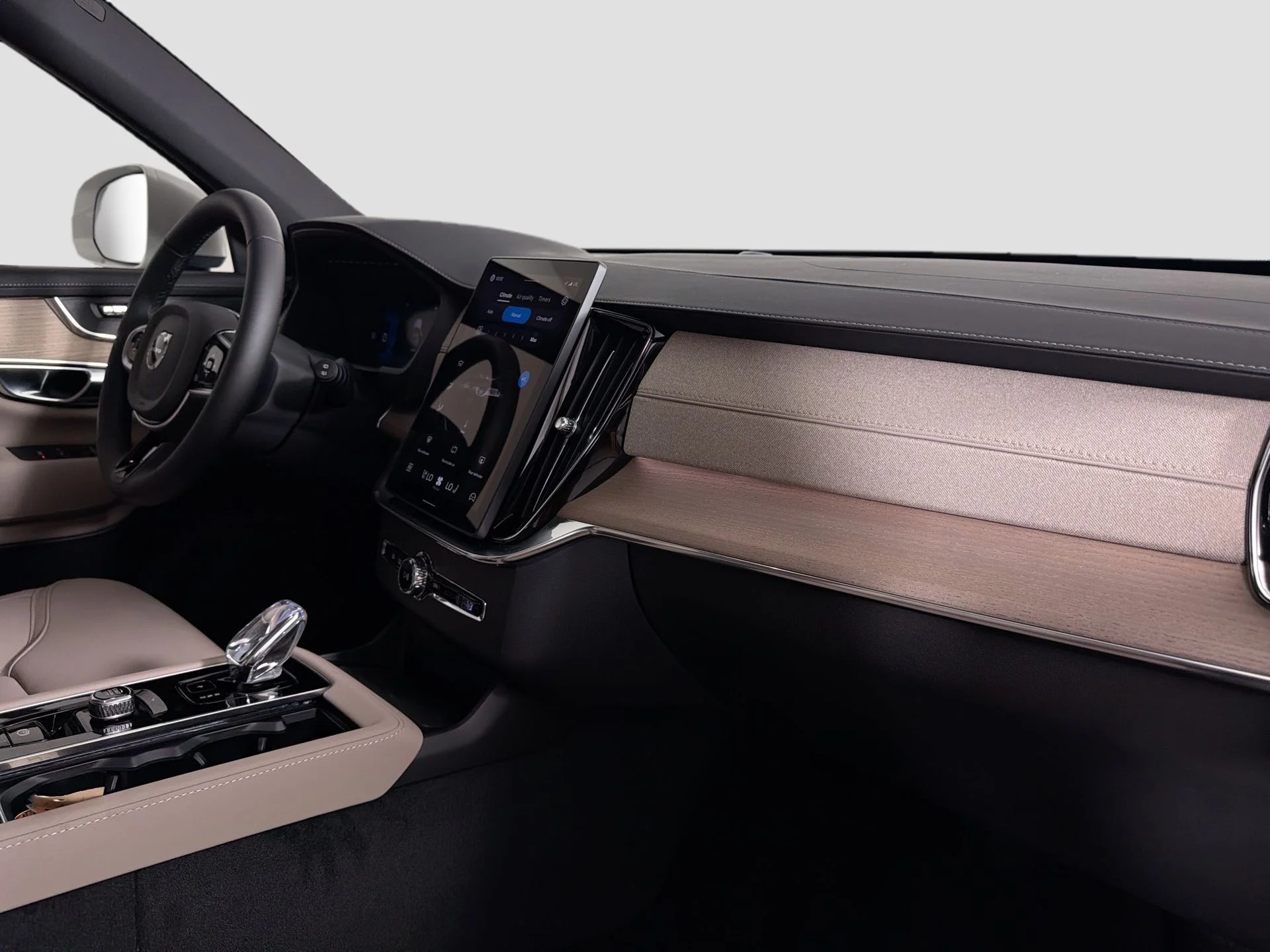 New 2026 Crystal White Volvo Plus image 30