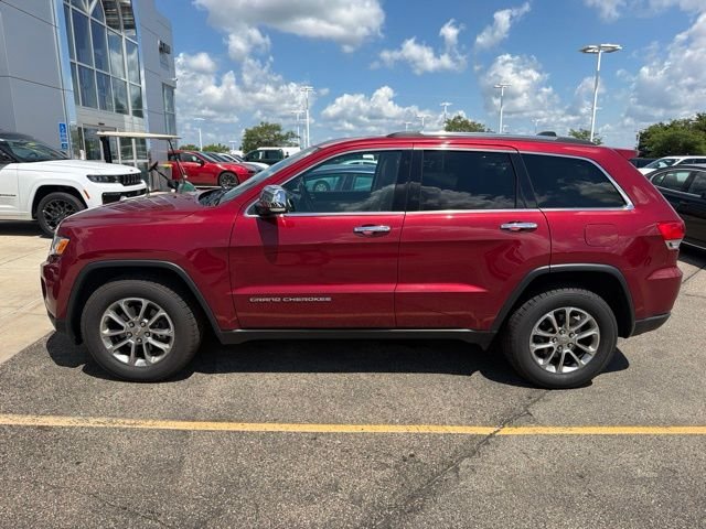 Used 2015 Red Jeep Limited image 4