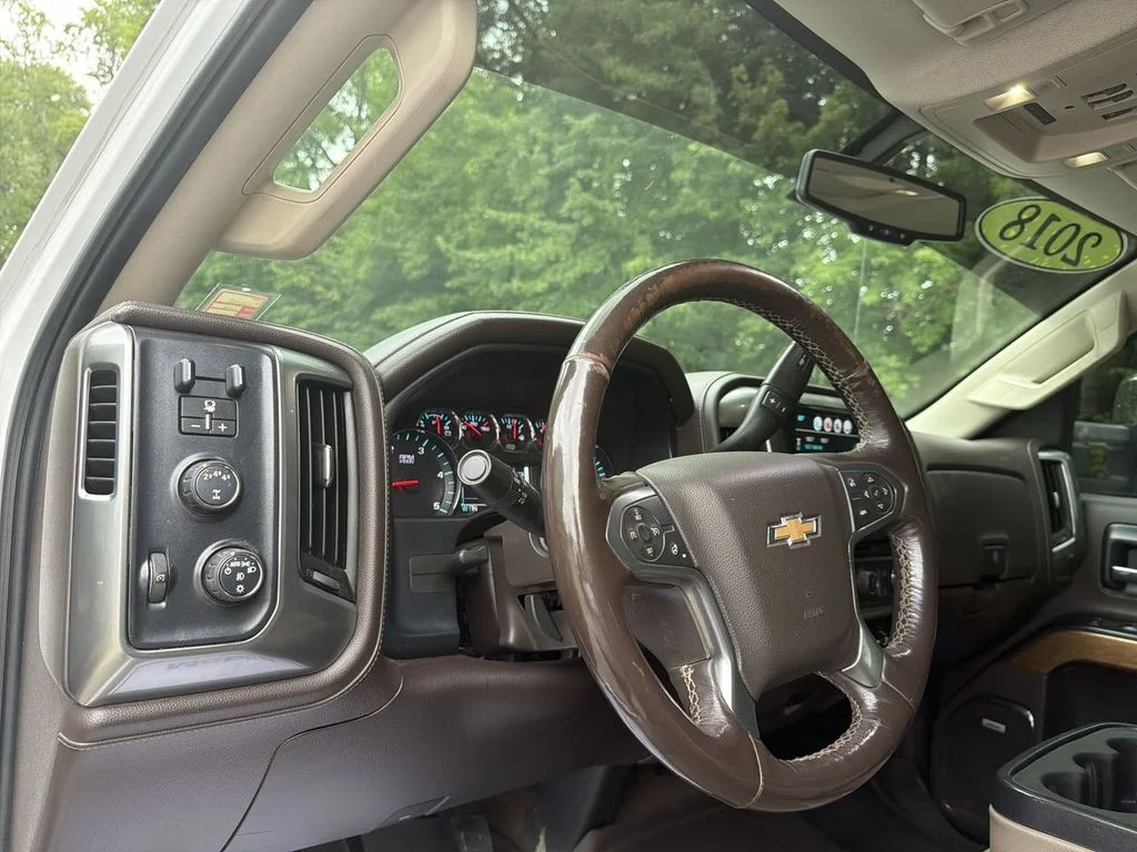 Used 2018 White Chevrolet LTZ image 10