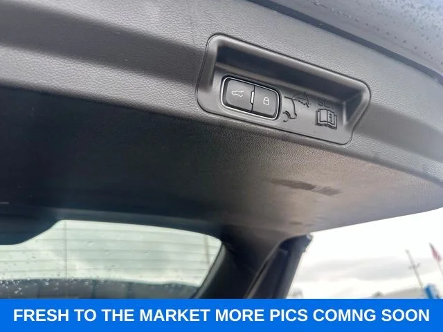 Used 2022 Agate Black Metallic Ford XLT image 20