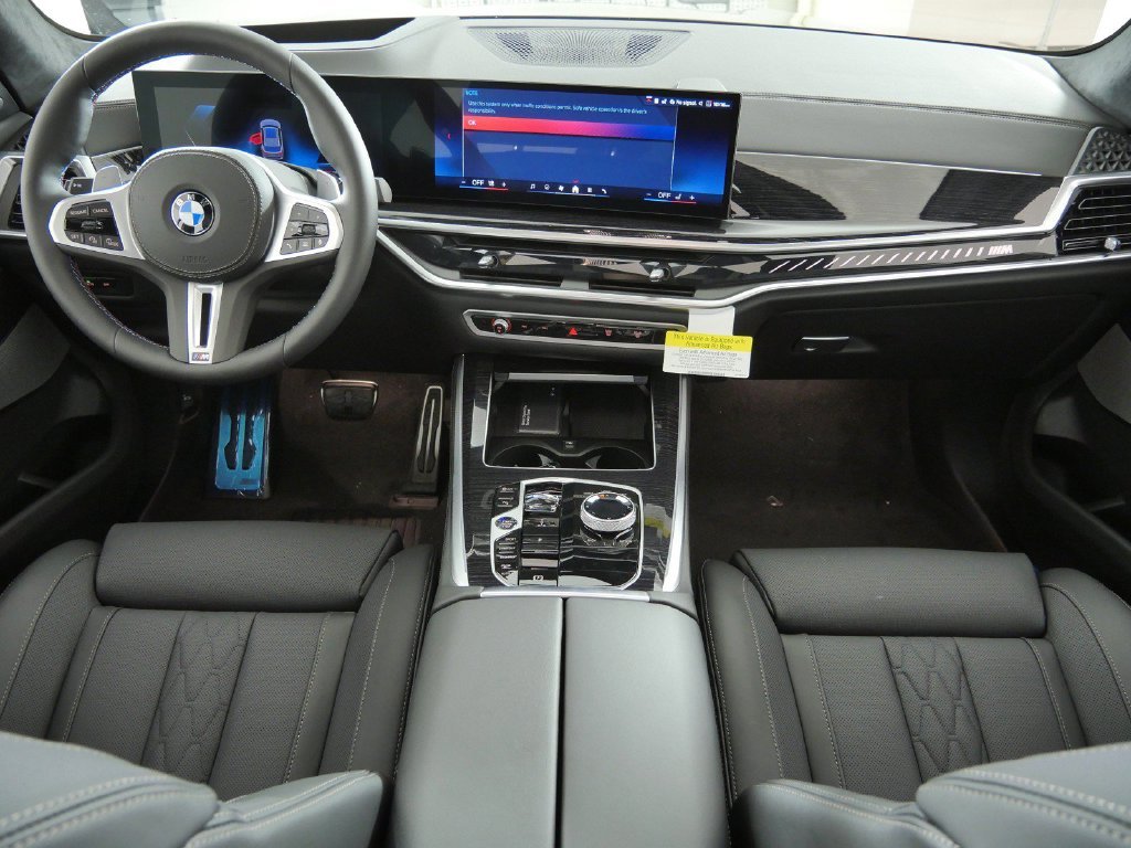 New 2026 Dravit Grey Metallic BMW M60i image 5