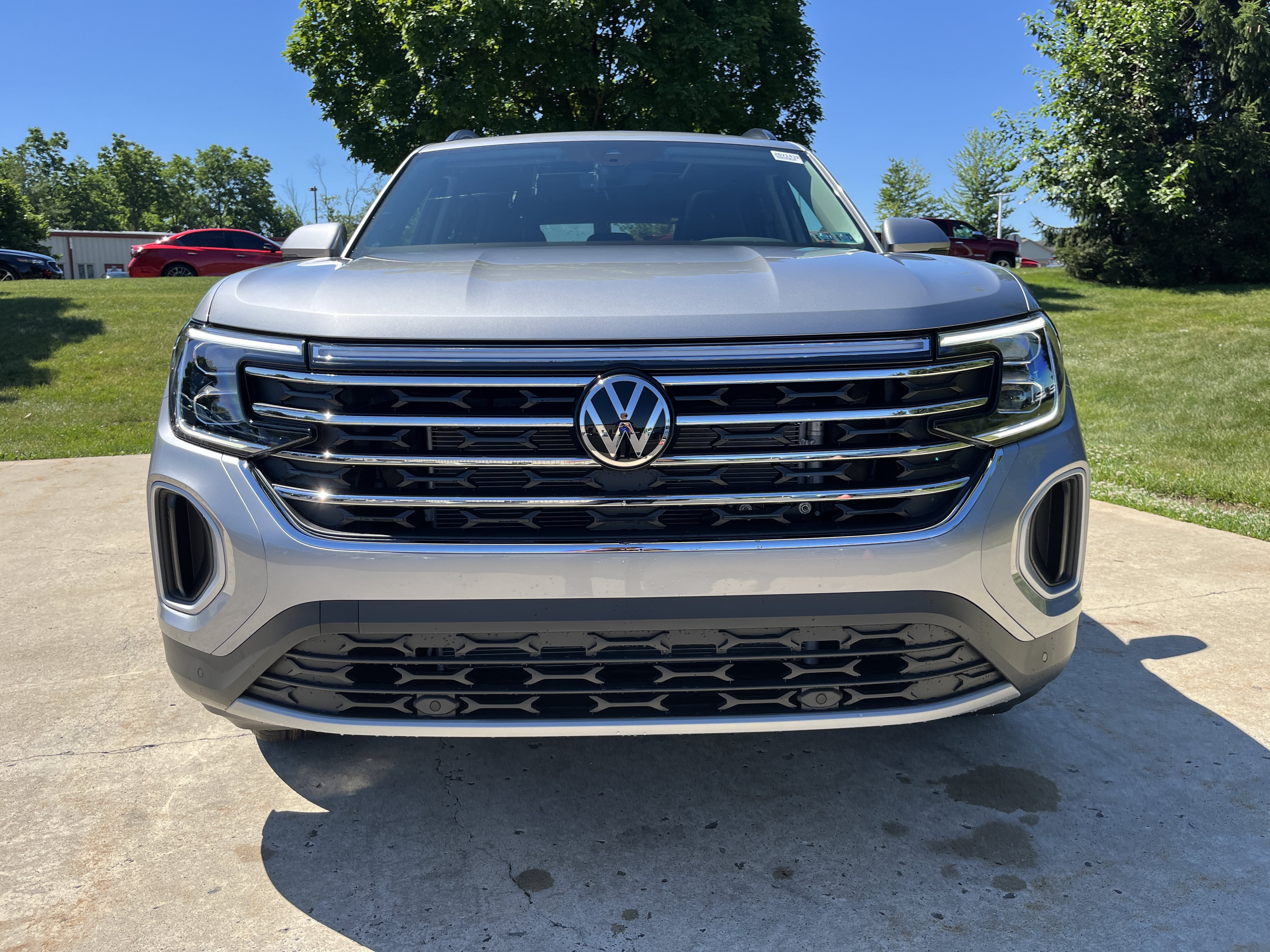 New 2026 Silver Mist Metallic Volkswagen 2.0T SE w/Technology image 8