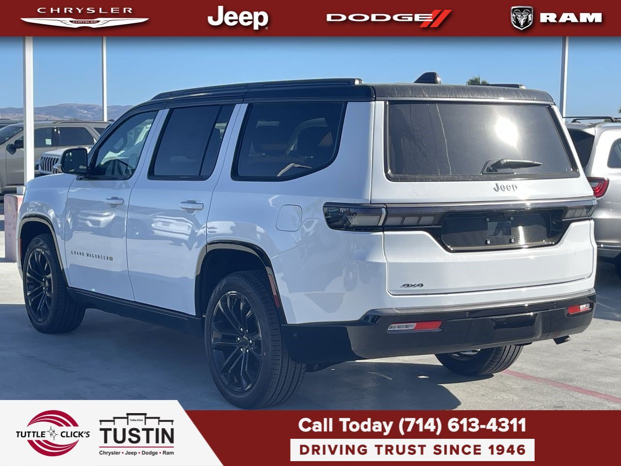 New 2026 Bright White Clear-Coat Exterior Paint Jeep Summit Reserve image 4