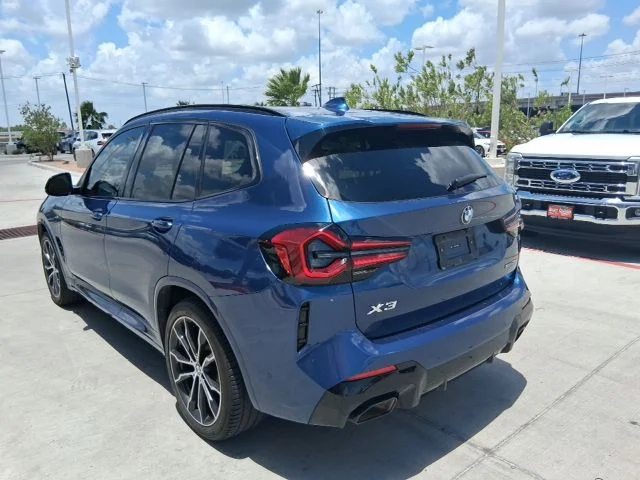 Used 2024 Blue BMW sDrive30i image 4