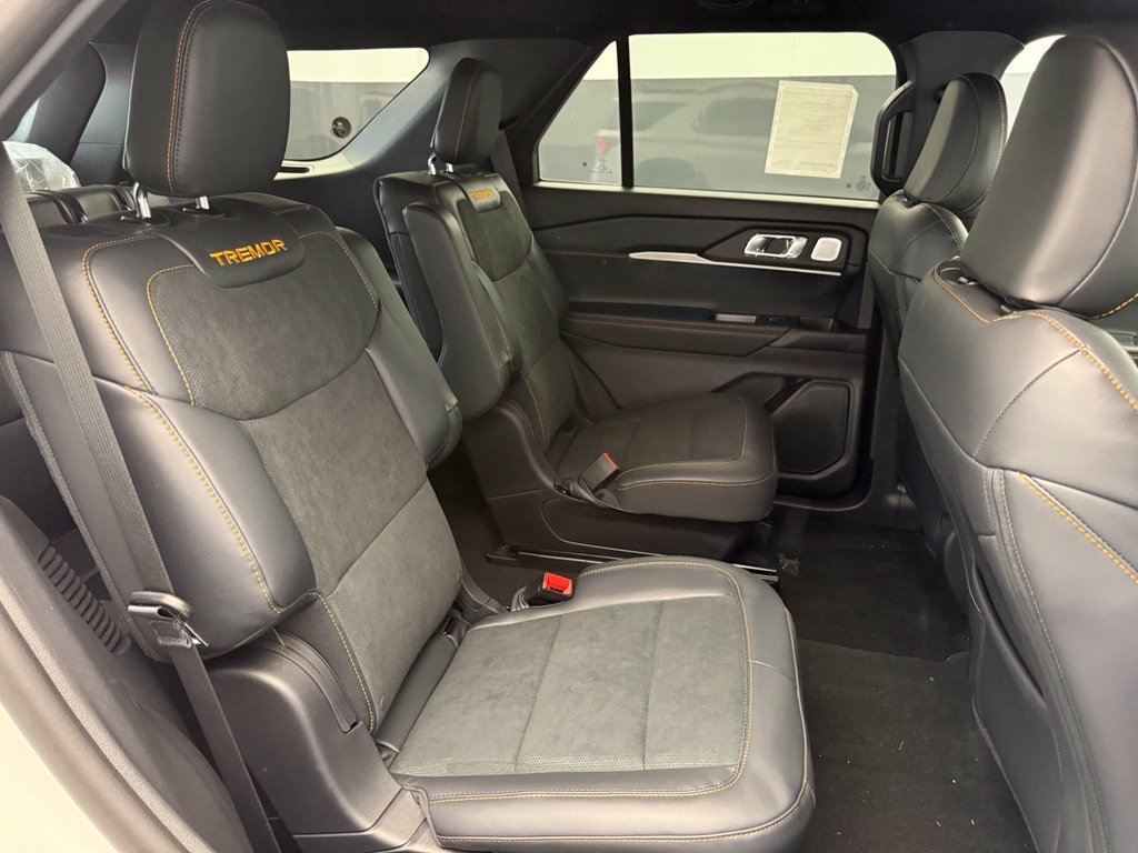 New 2026 Star White Metallic Tri-Coat Ford Tremor® image 77