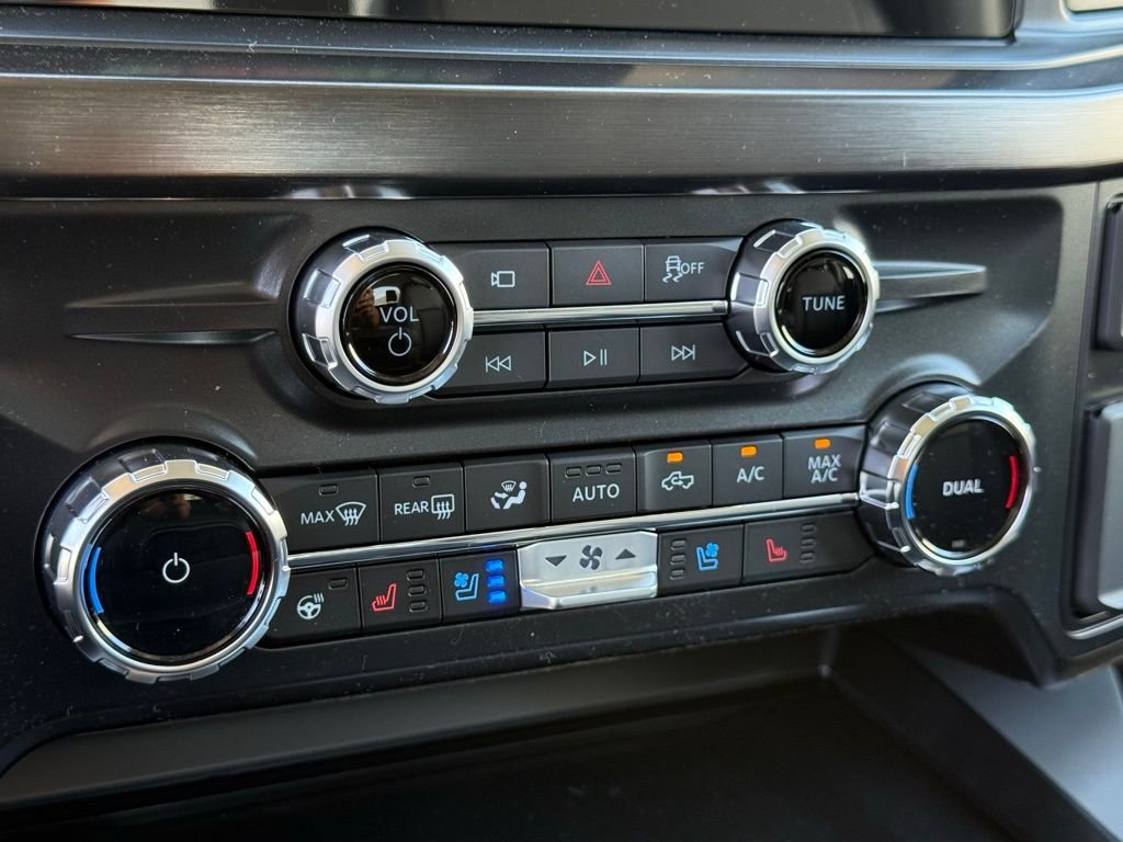 New 2026 Agate Black Metallic Ford F-250® Lariat® image 13