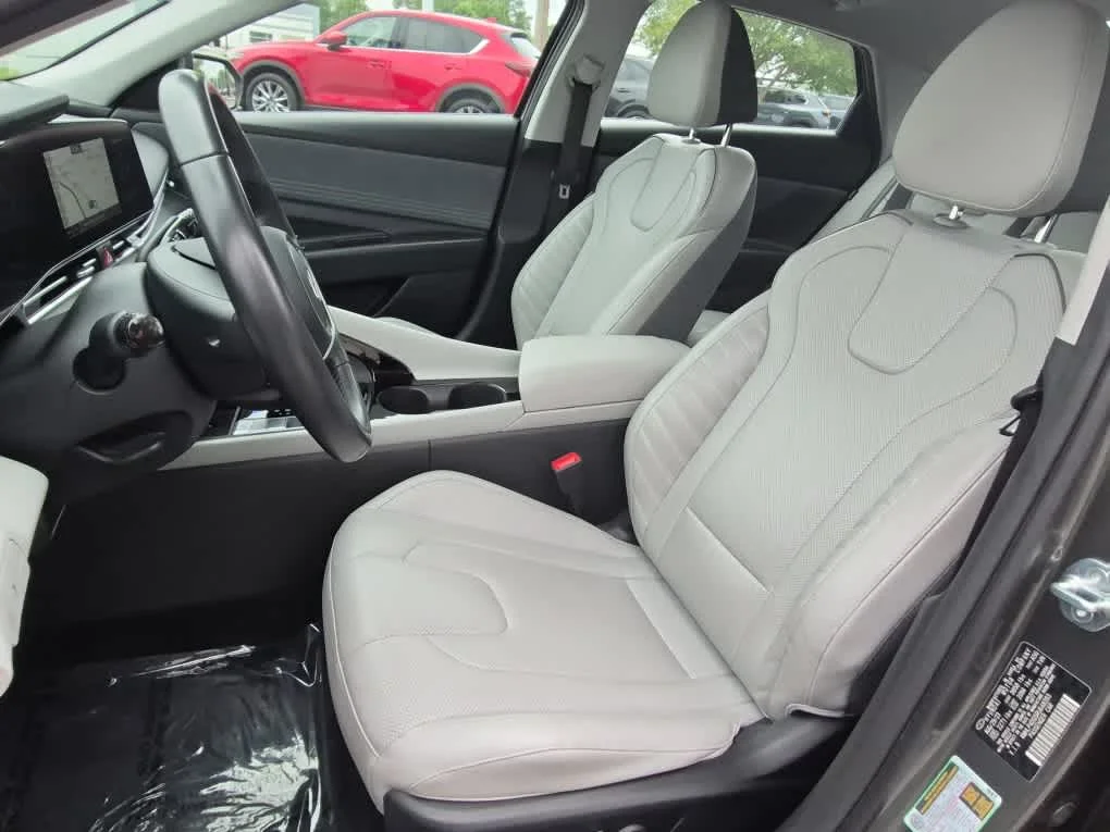 Certified Used 2024 Amazon Gray Hyundai Limited image 12