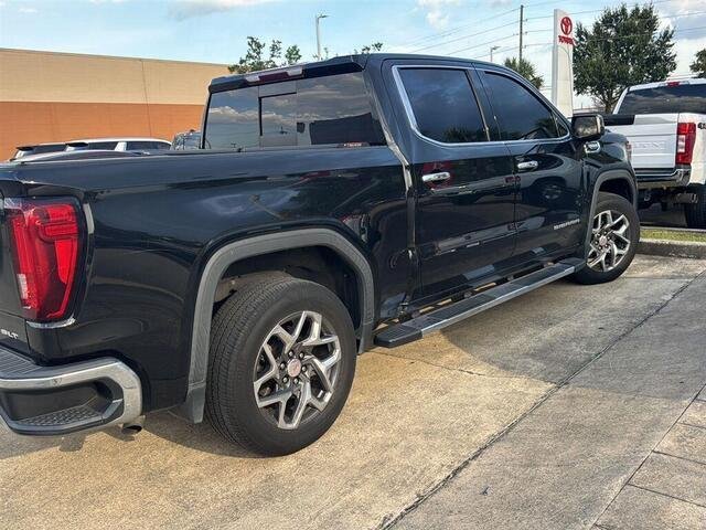 Used 2022 Onyx Black GMC SLT image 3