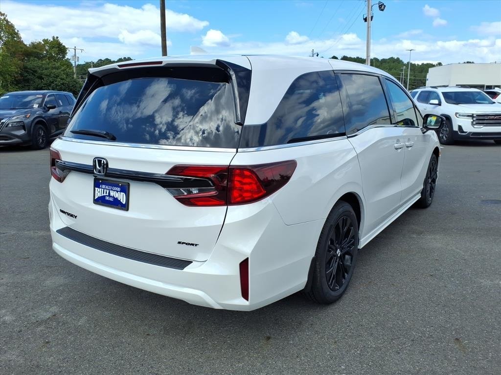 2026 Honda Odyssey photo 3
