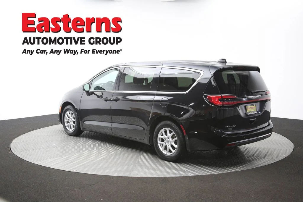 Used 2023 Black Chrysler Touring L image 65