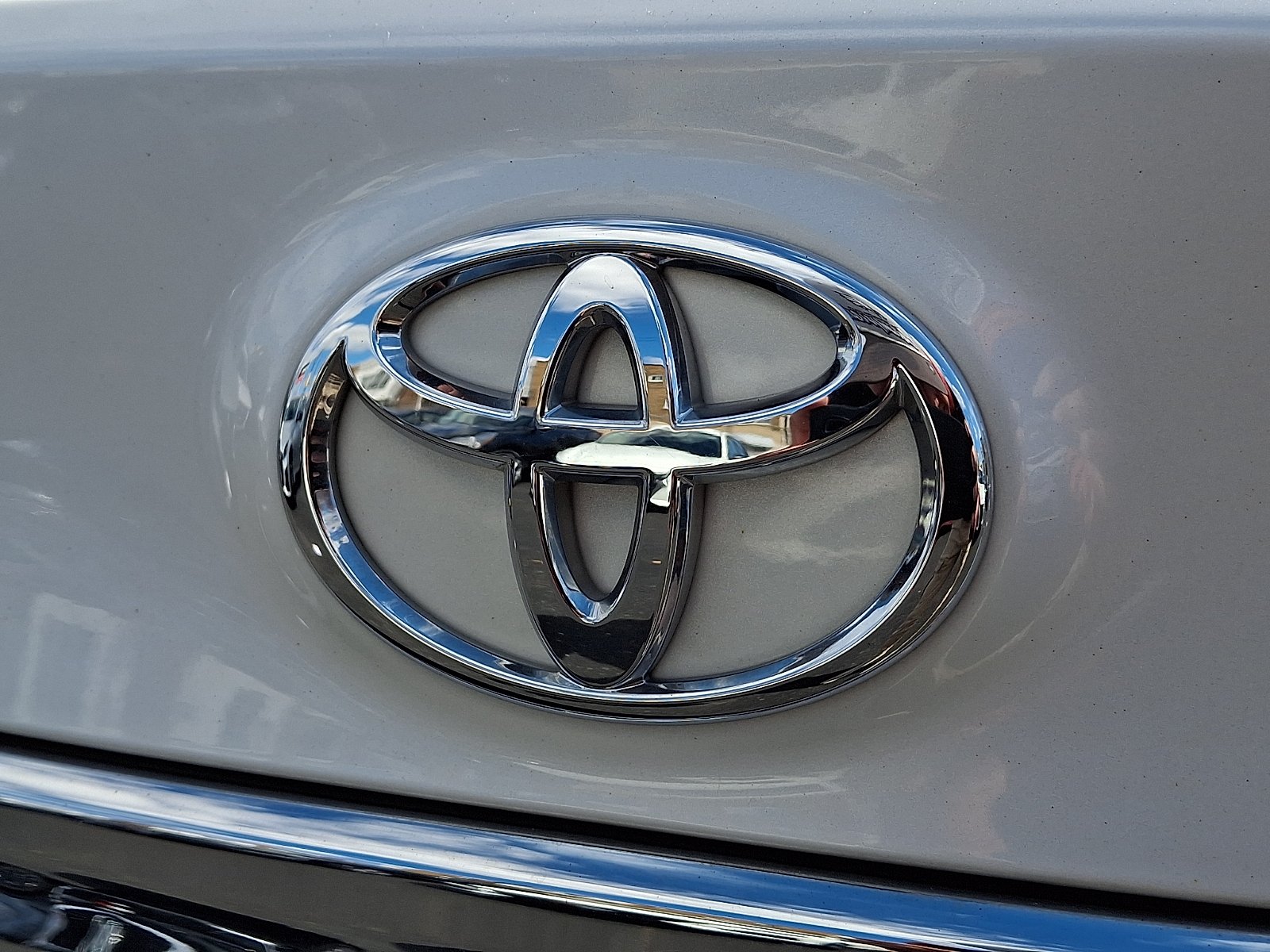 Used 2016 Blizzard Pearl - 070 Toyota Touring image 29