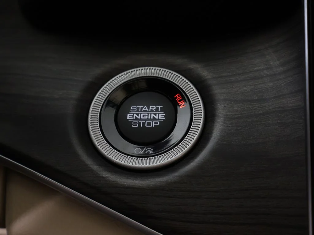 Used 2022 Gray Jeep Limited image 46