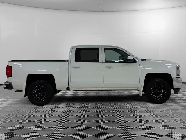 Used 2018 White Chevrolet LT image 6