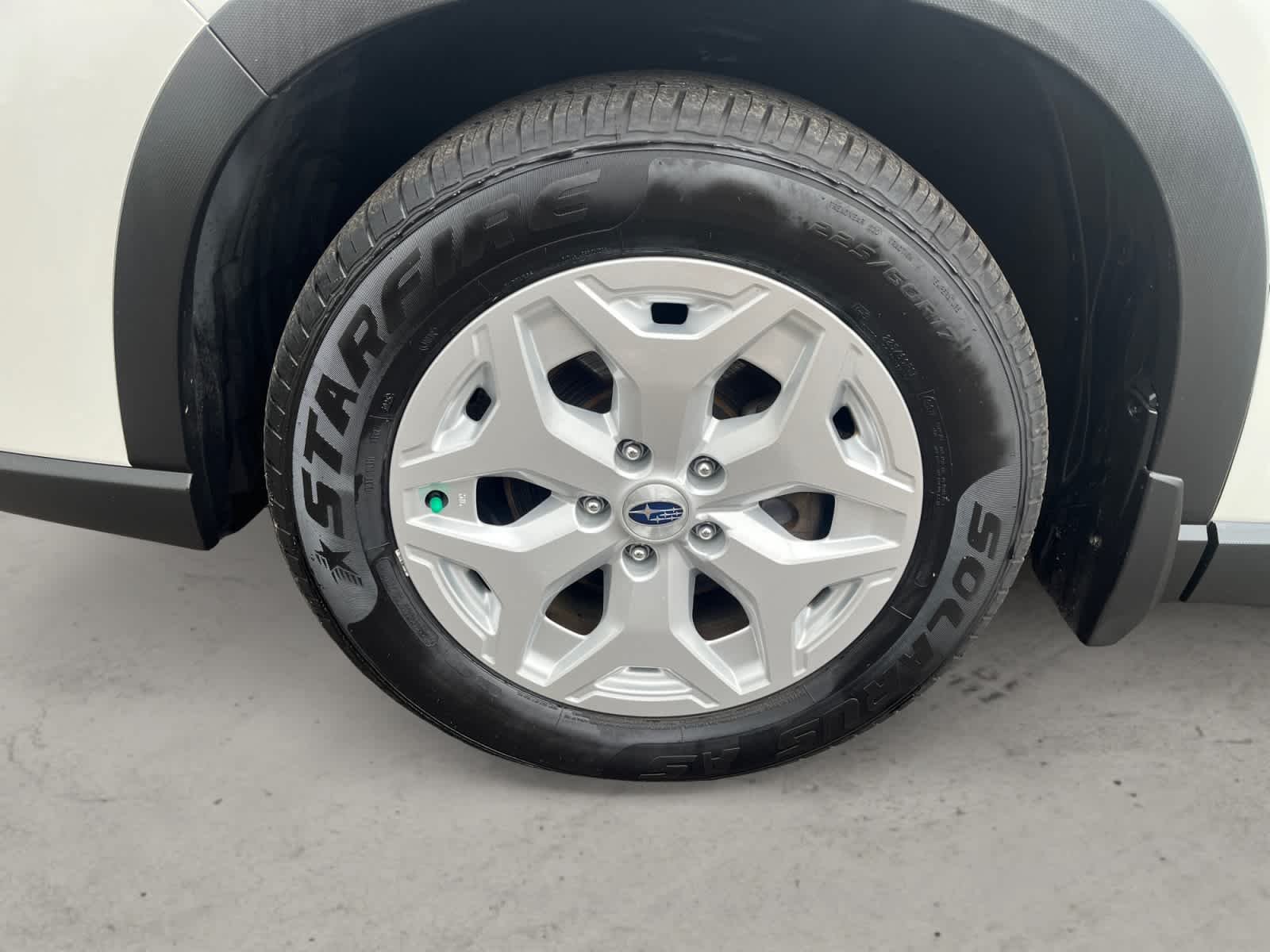 Used 2024 Crystal White Pearl Subaru  image 9