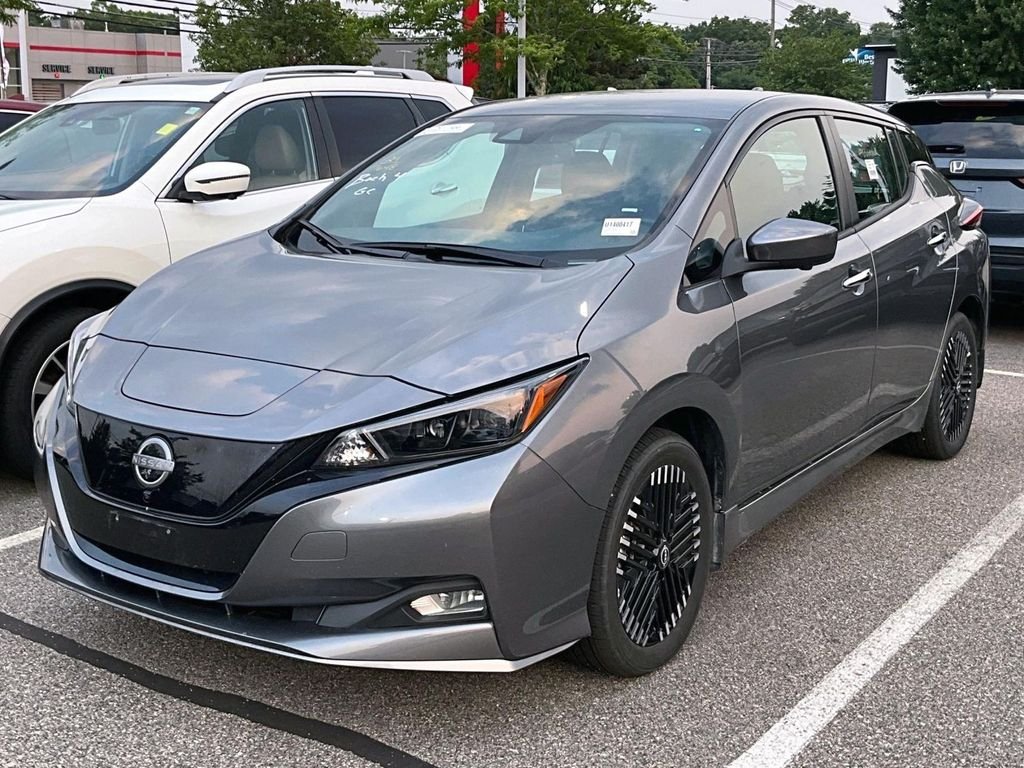 Used 2024 Gray Nissan SV Plus image 3