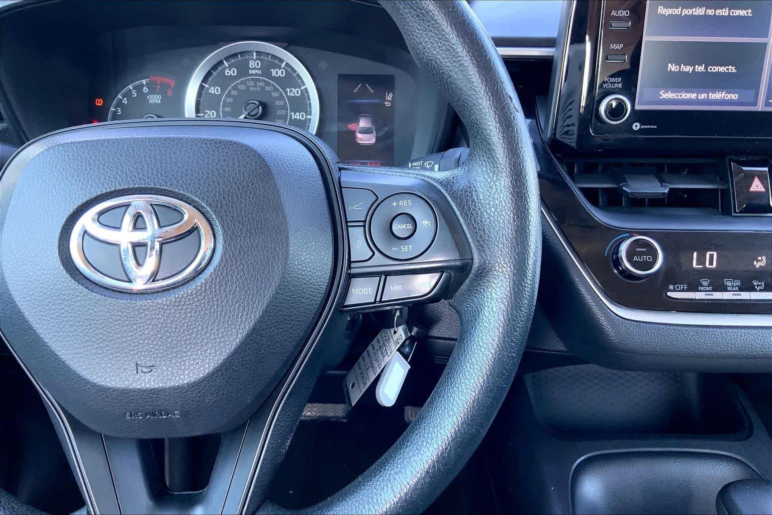 Used 2022 White Toyota LE image 24