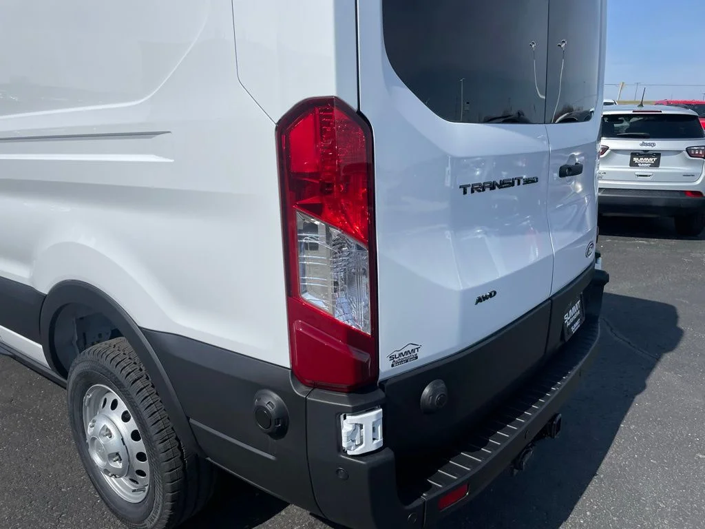 New 2026 Oxford White Ford Cargo Van image 39