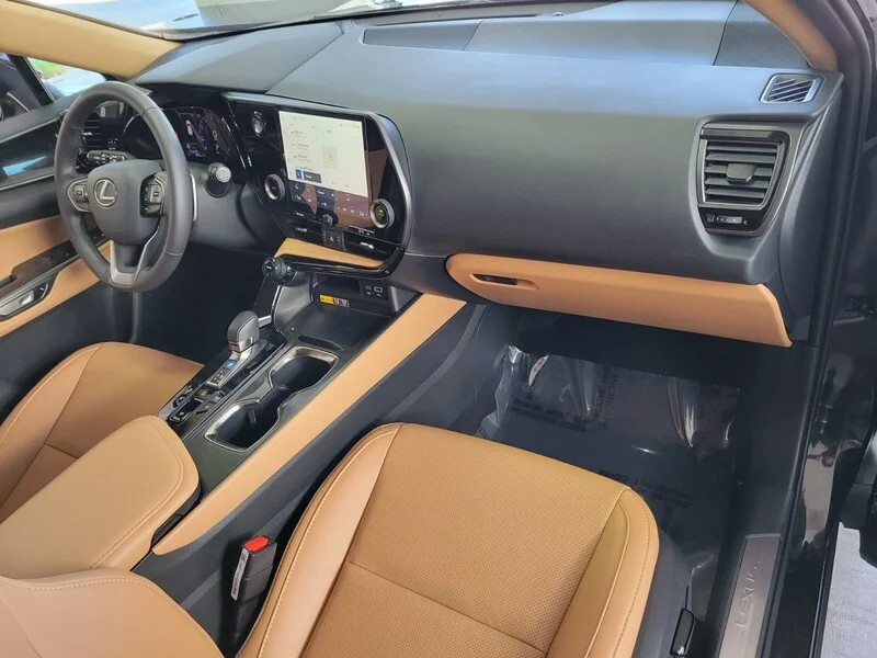 2026 Lexus NX 350 - Photo 18