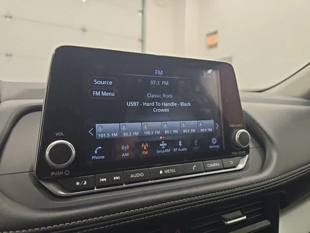 Used 2025 Deep Ocean Blue Nissan SV image 22