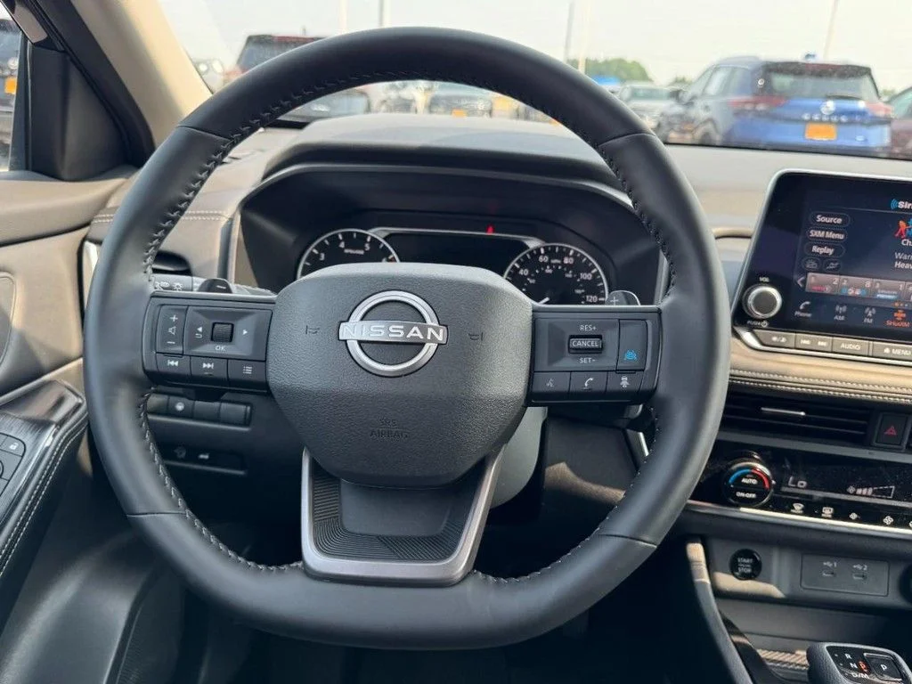 2025 Nissan Rogue SV - Photo 12