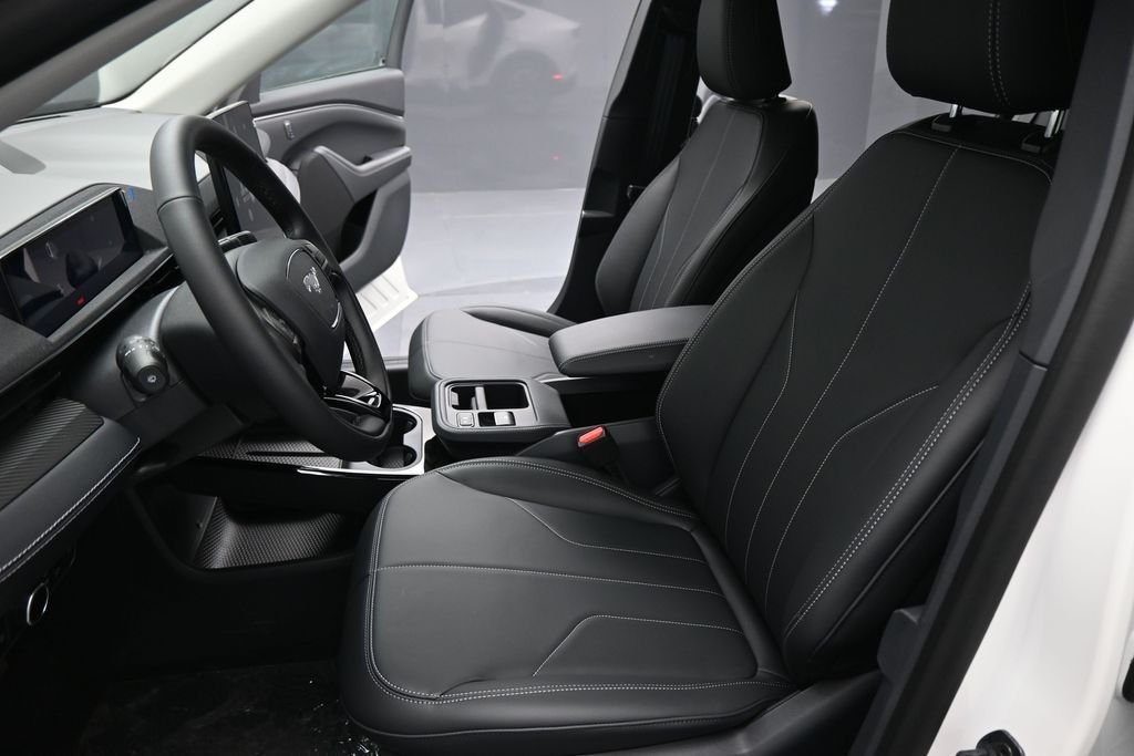 New 2026 Star White Metallic Tri-coat Ford Select image 9