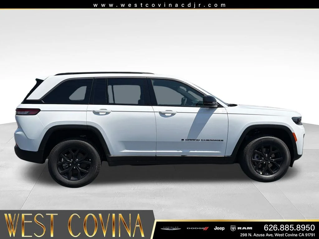 New 2026 Bright White Clear-Coat Exterior Paint Jeep Altitude image 6