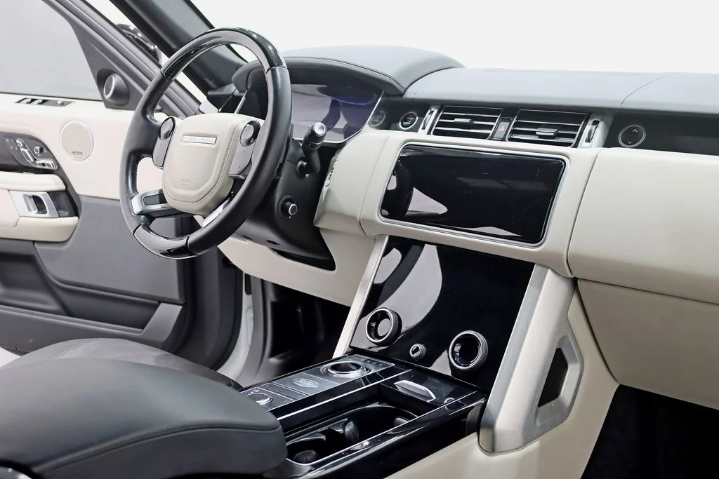 Used 2021 White Land Rover Westminster image 29