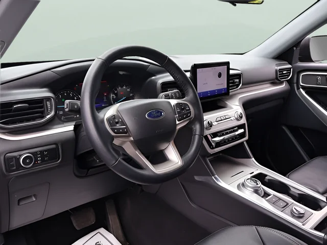 Used 2023 Gray Ford XLT image 12