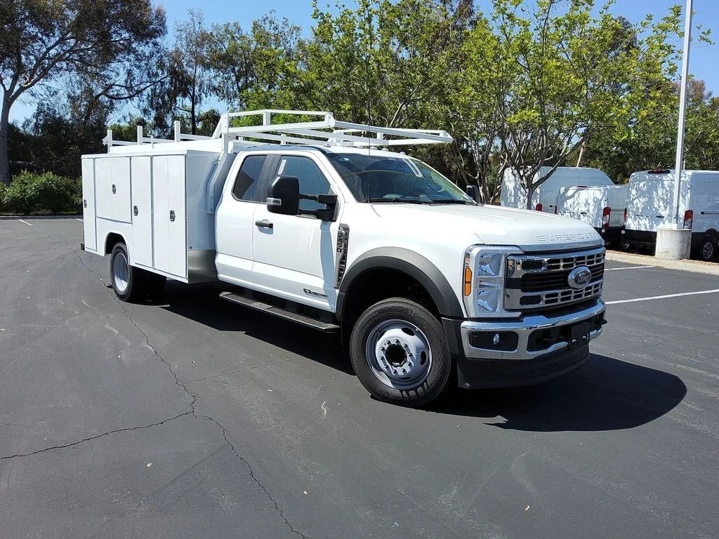 New 2026 Oxford White Ford XL image 4