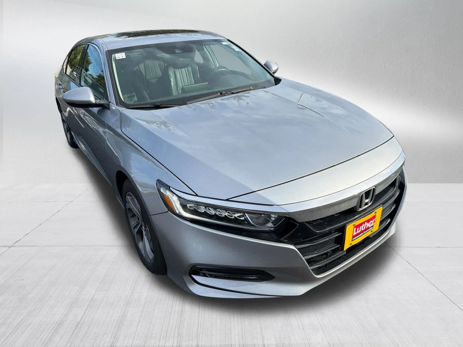 Certified Used 2018 Silver Honda EX-L 1.5T image 3