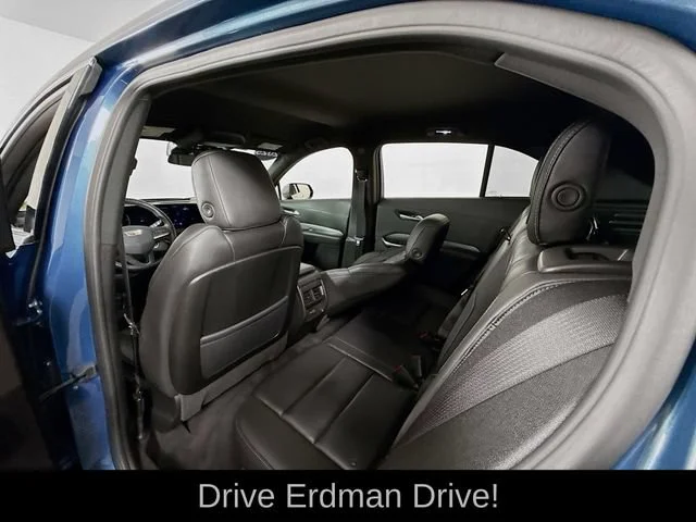 2025 Cadillac XT4 Premium Luxury - Photo 10