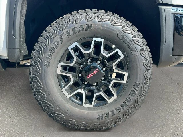 2026 GMC Sierra 2500HD AT4X - Photo 19