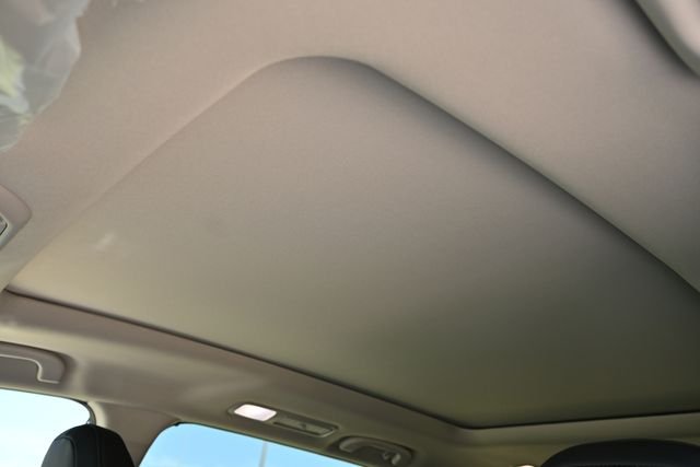 New 2026 White Subaru Onyx Edition Touring 7-Passenger image 25