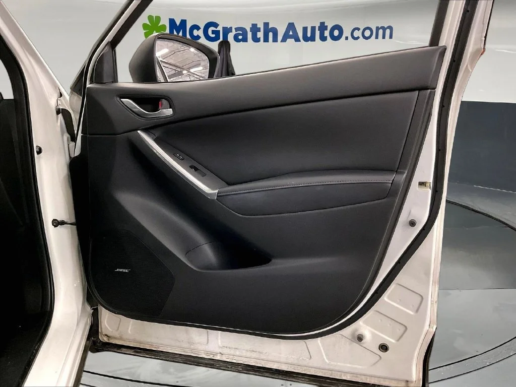 Used 2014 White Mazda Grand Touring image 29