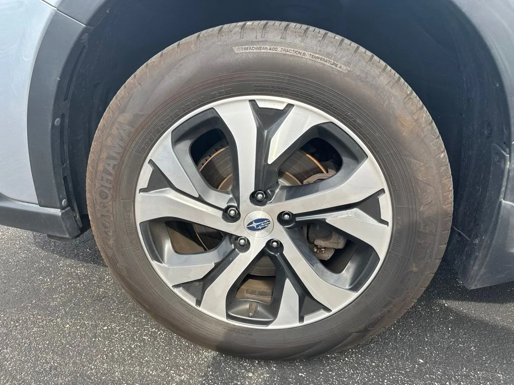 Used 2021 Silver Subaru Limited image 7