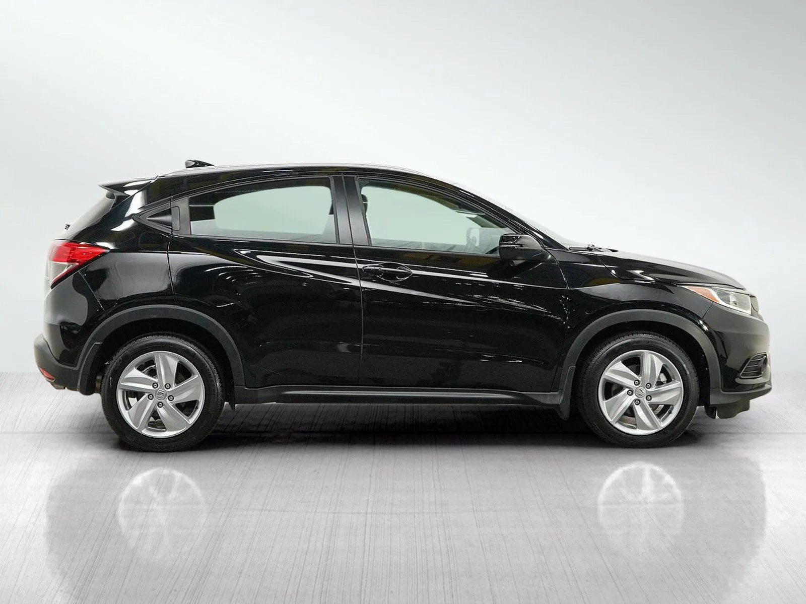 Used 2019 Crystal Black Pearl Honda 5D WAGON EX 4WD AUTO image 6