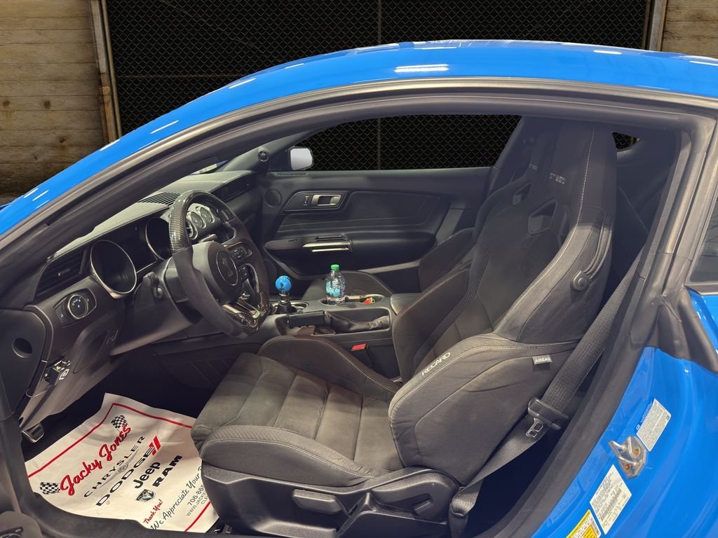 Used 2017 Grabber Blue Ford Shelby GT350 image 4