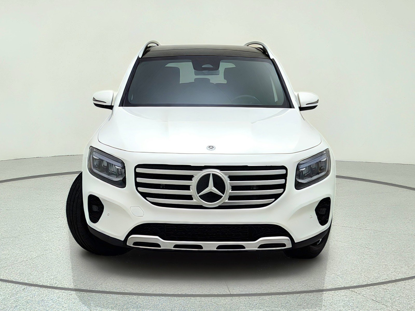 Certified Used 2026 Polar White Mercedes-Benz GLB 250 image 3