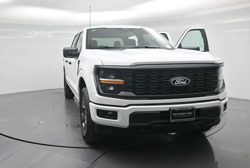 New 2026 Oxford White Ford STX image 29