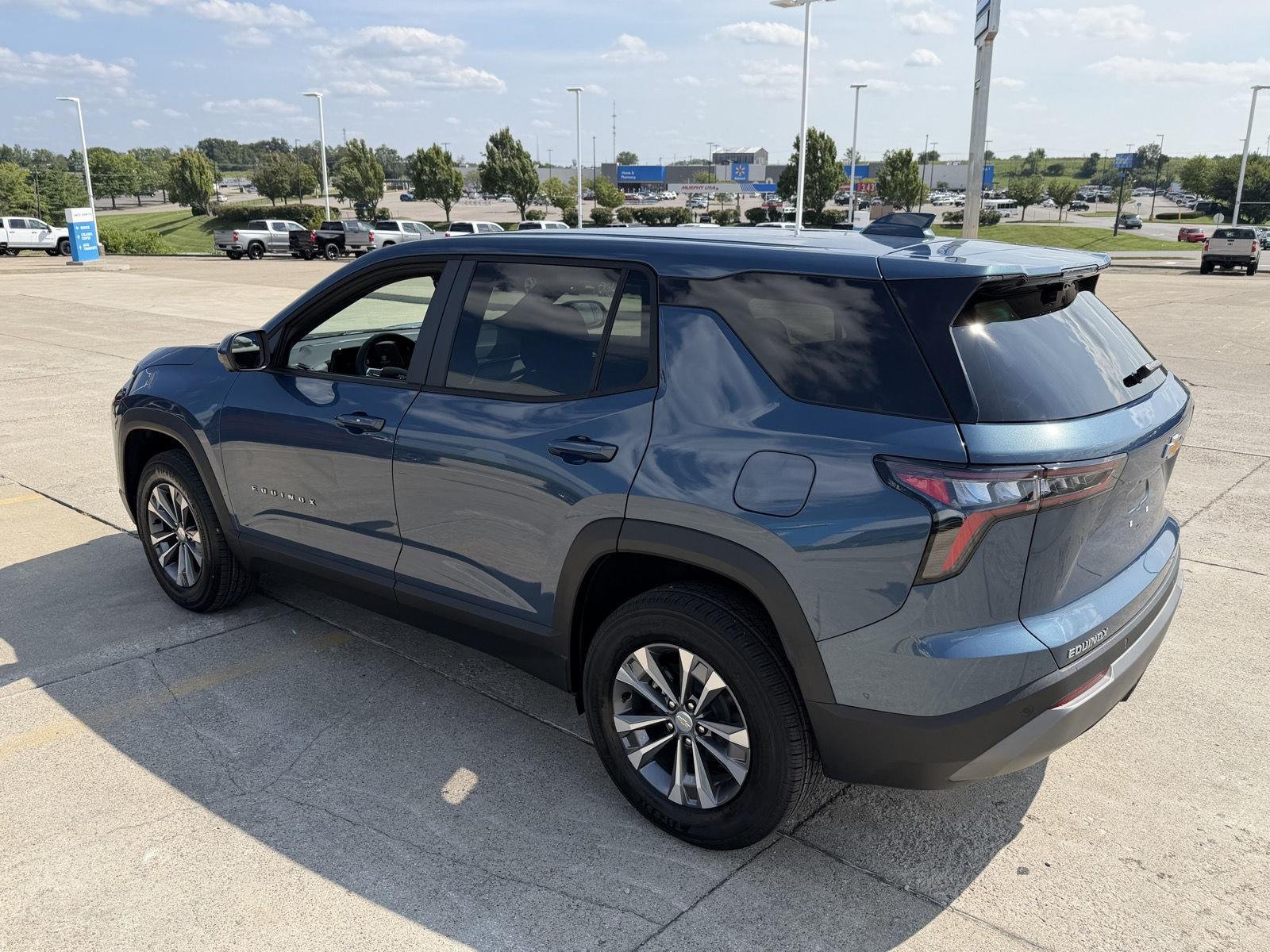2027 Chevrolet Equinox LT - Photo 36