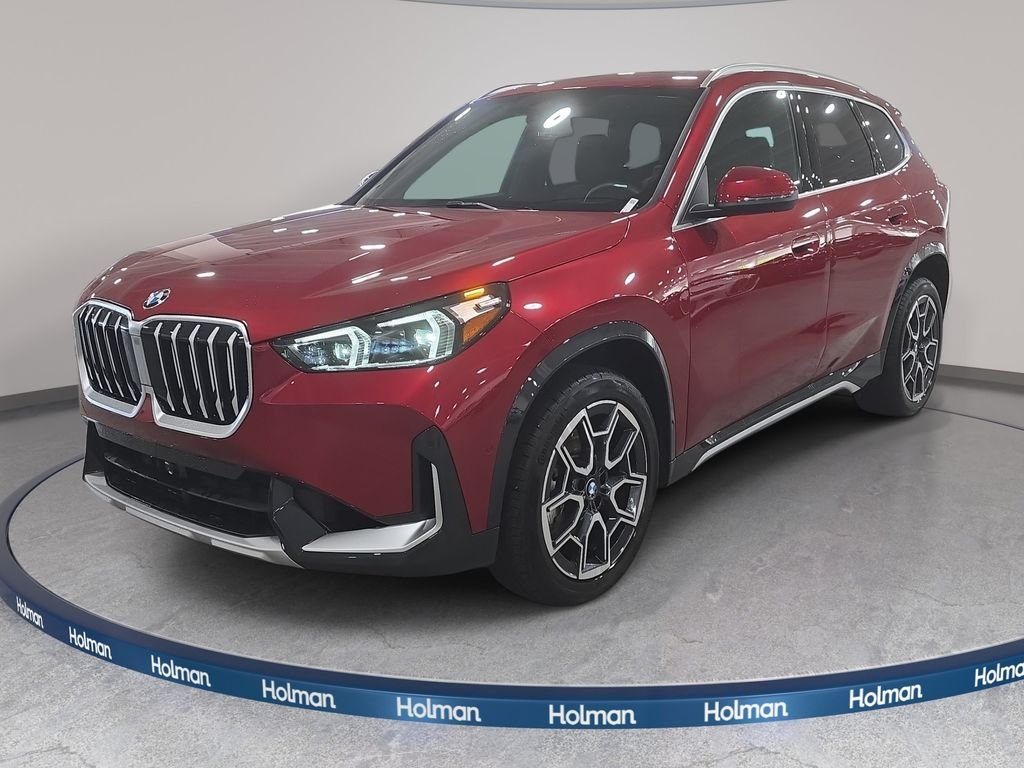 Used 2026 Vegas Red Metallic BMW xDrive28i image 1