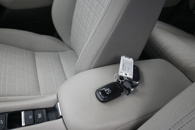 2025 Honda HR-V LX - Photo 9